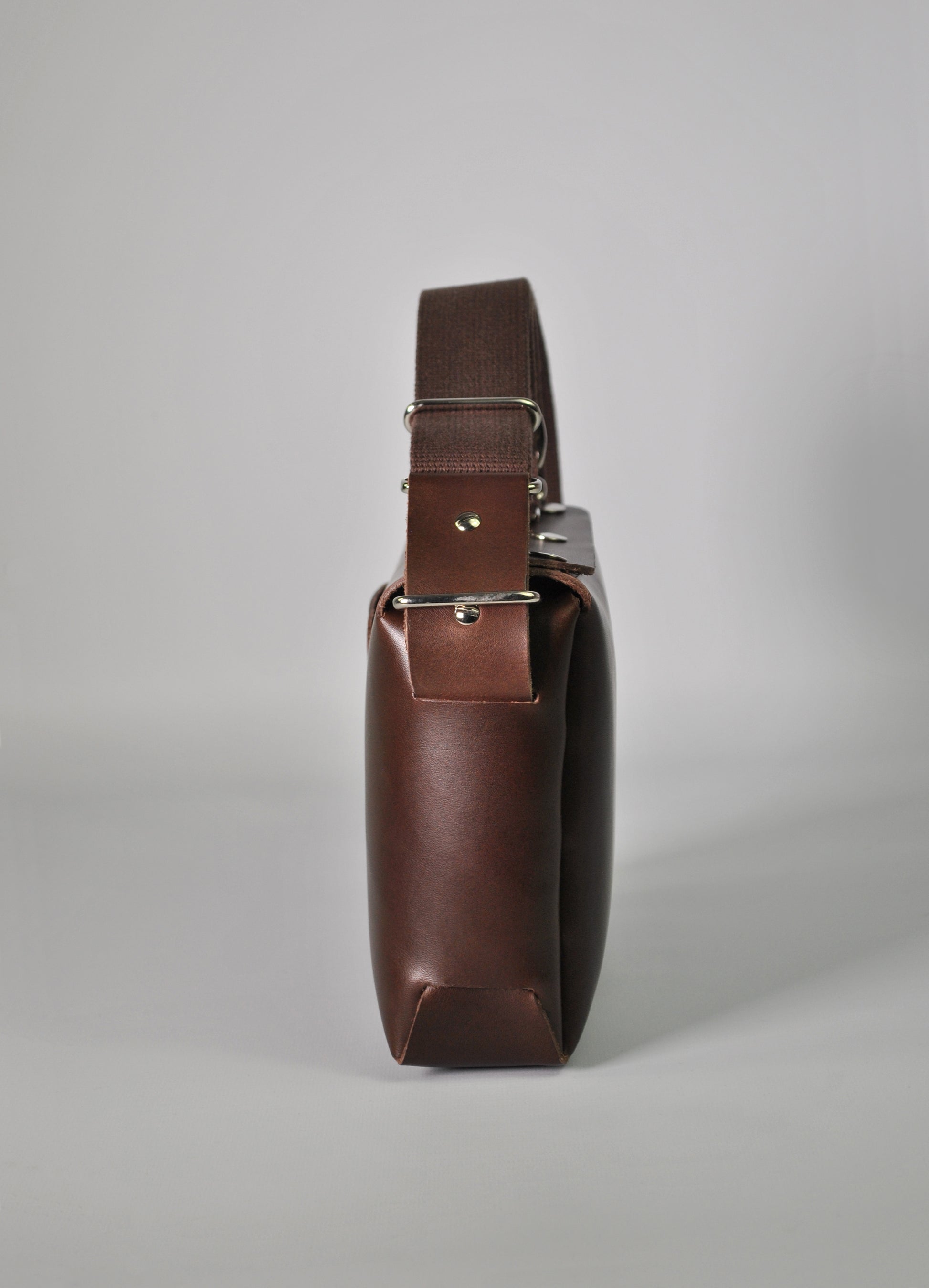 Chestnut Leather Crossbody Bag Casual Everyday Carry